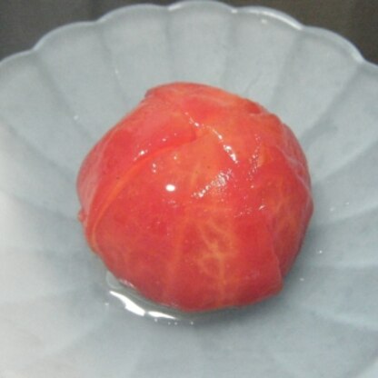 トマトの美味しい季節になってきましたヽ(*´∀｀)ノごろりとまるごといただきました♪